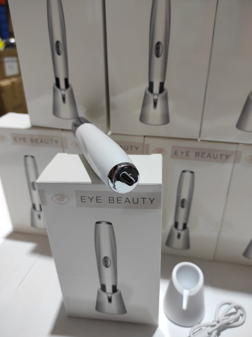 Masajeador de ojos y labio electrico con vibracion