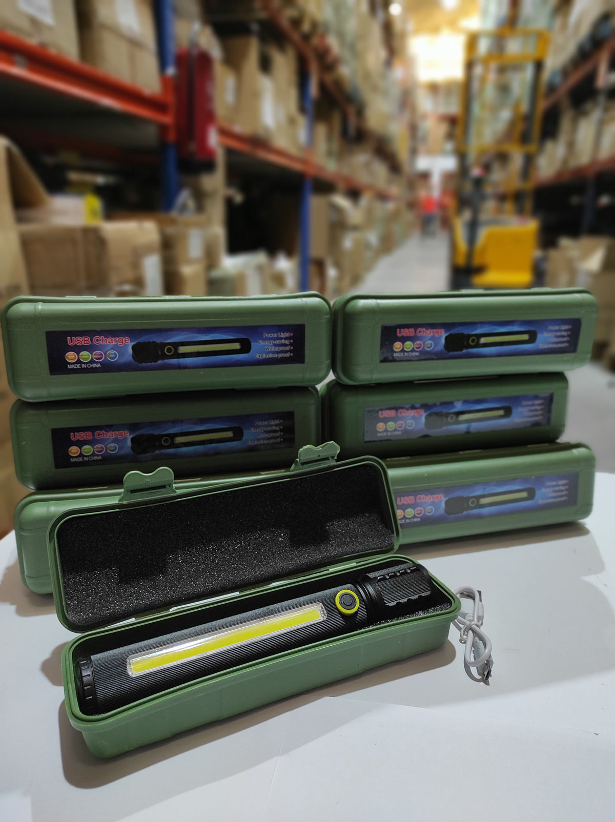 Linterna led con zoom 3modo