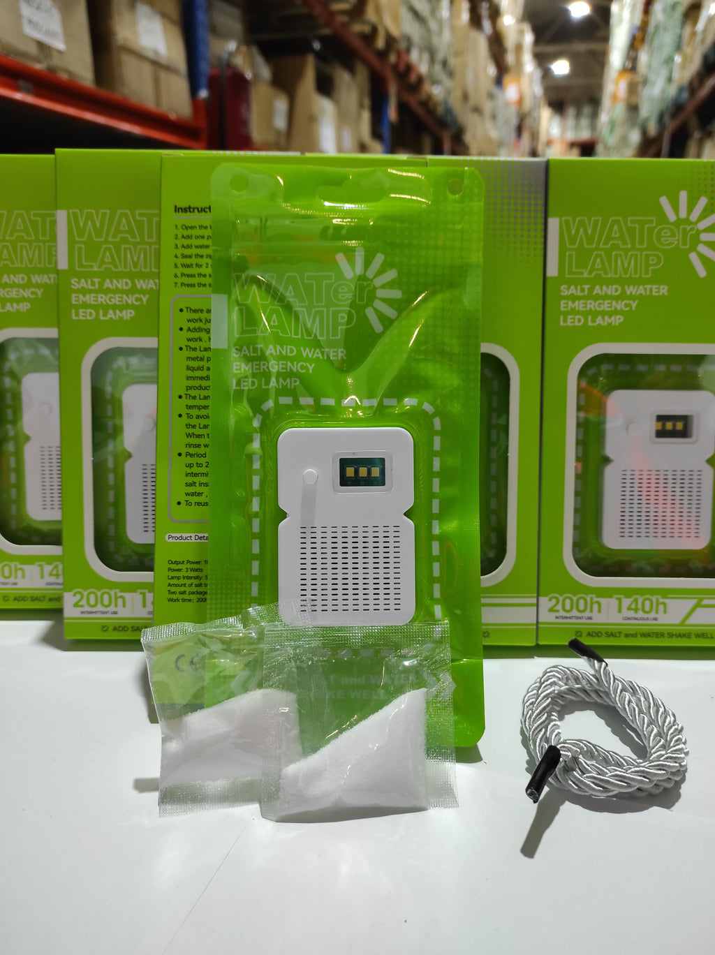 Lámpara LED portátil de agua salada