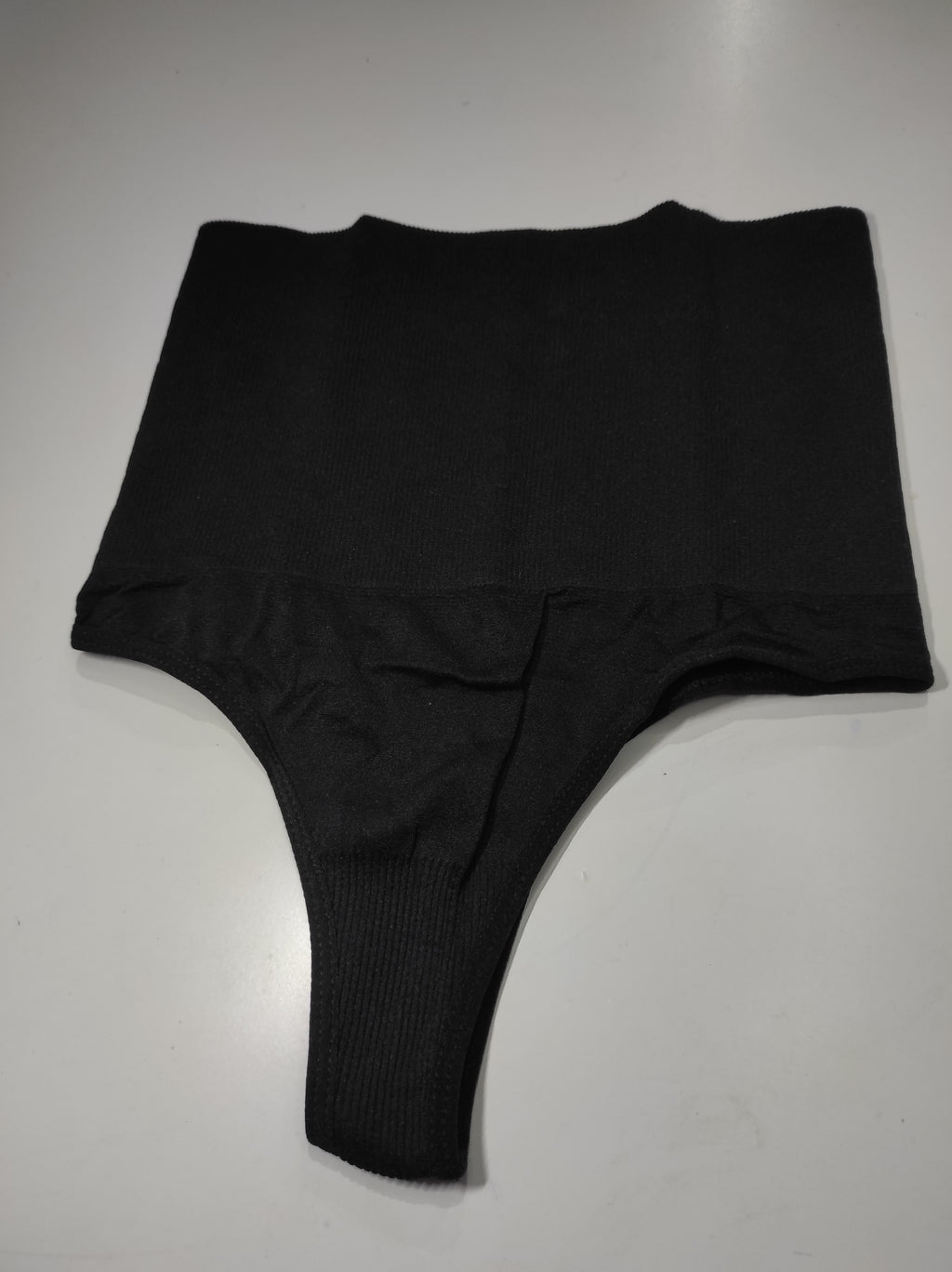 Tanga moldeadora de cadera negro S/M